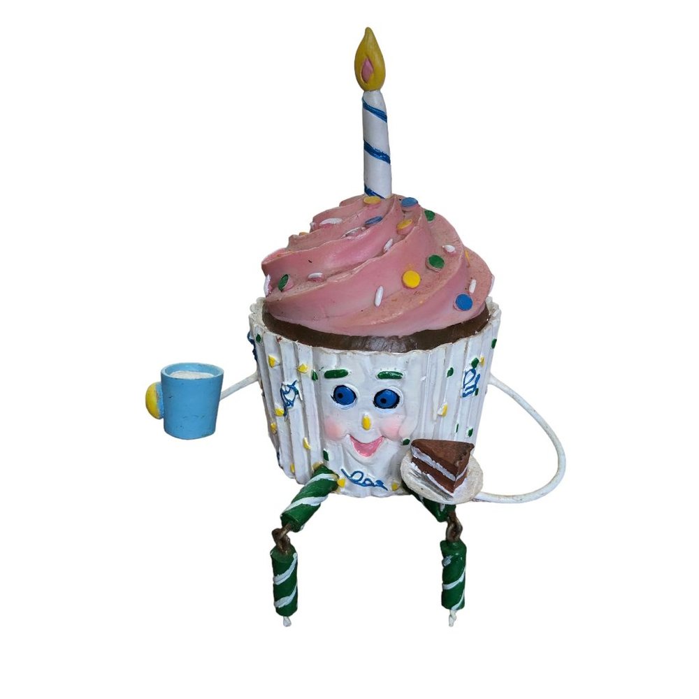WMG Anthropomorphic Shelf Sitters Birthday Party Cupcake 2006 Figurine Vintage